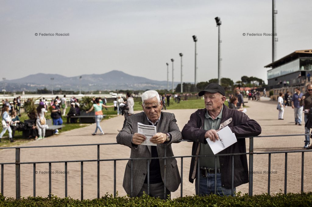 Rome, Italy. April 25, 2013. Horse racing during the Italian Liberation Day in Capannelle. Last horse racing television advertising in Italy was shown in 1992. Since than horse racing has never had any kind of support or visibility and now it faces the consequences of that behavior. ### Roma, Italia. 25 Aprile 2013. Corse durante il giorno della Liberazione a Capannelle. L'ultimo spot pubblicitario dedicate all'ippica in televisione  stato messo in onda nel 1992. Da quella data le corse ippiche non hanno avuto nessun altro tipi di supporto o visibilit ed ora affrontano le conseguenze di questo comportamento.